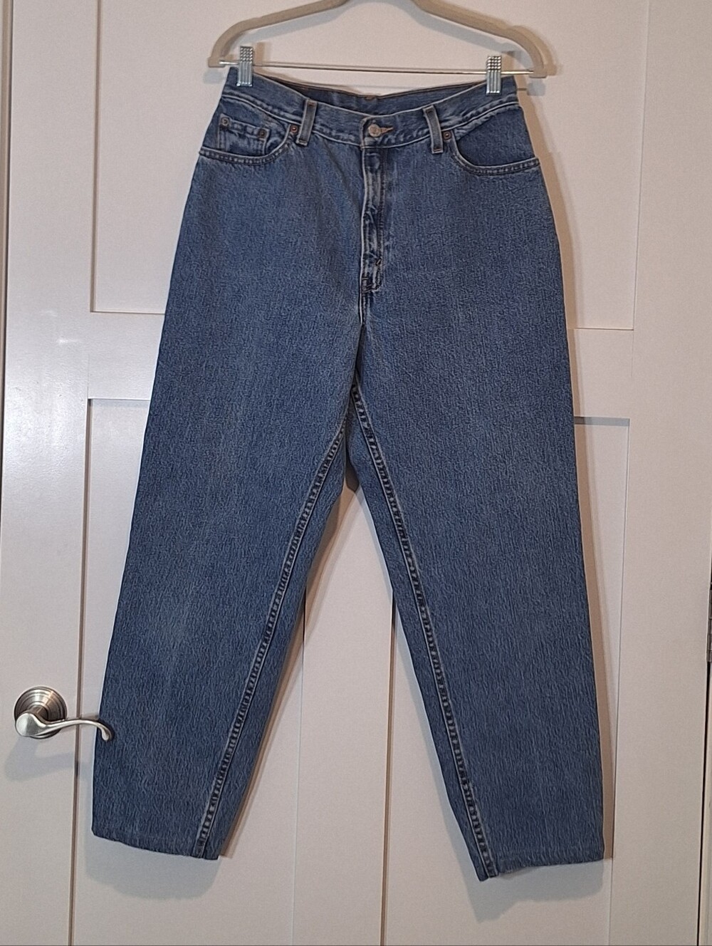 Levi's 550 Vintage Relaxed Fit Tapered Leg Medium Wash Size 12 High Waisted